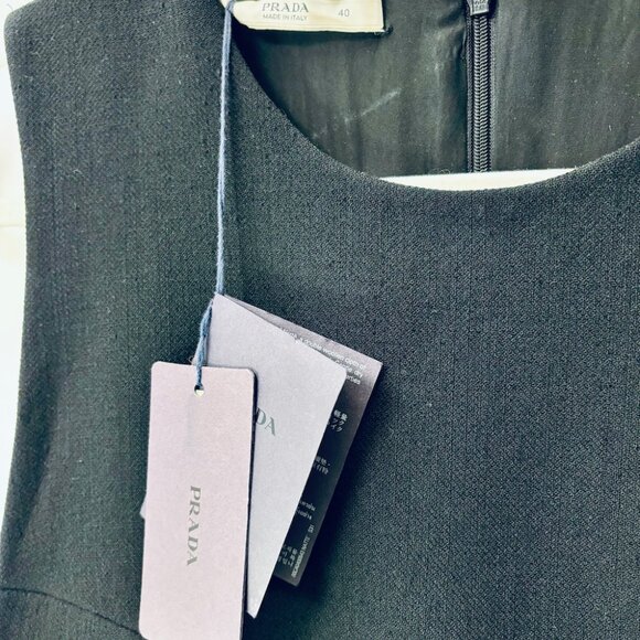 NWT Prada Black Wool Sheath Dress, Size EU (IT) 40 / US 4 - Picture 13 of 15